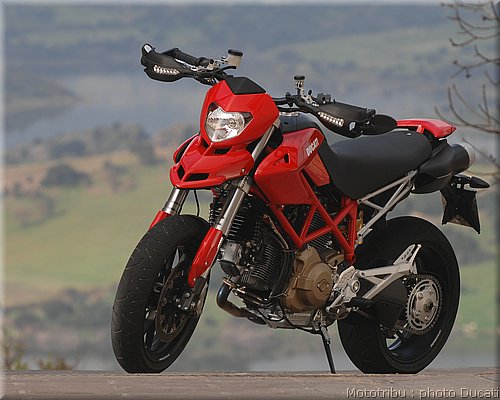 ducati_hypermotard_2008_033.jpg