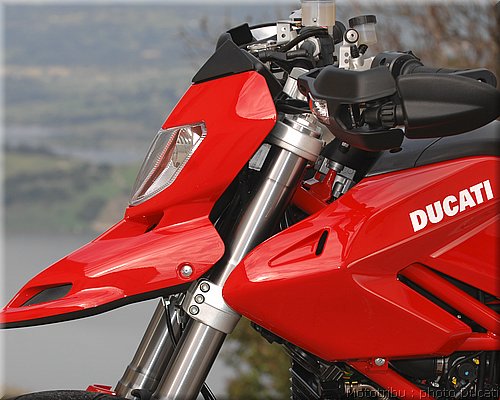 ducati_hypermotard_2008_034.jpg