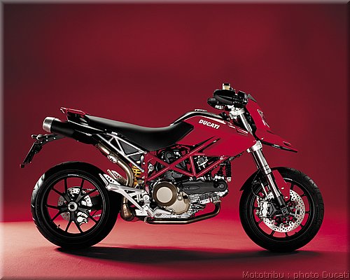 ducati_hypermotard_2008_038.jpg
