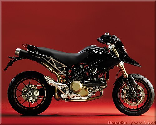 ducati_hypermotard_2008_042.jpg