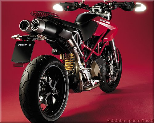 ducati_hypermotard_2008_047.jpg