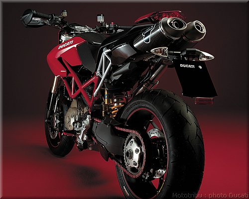 ducati_hypermotard_2008_050.jpg