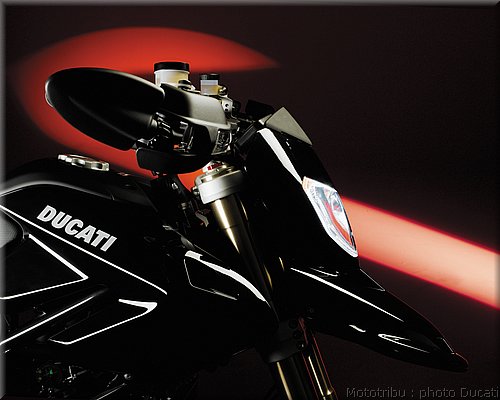 ducati_hypermotard_2008_053.jpg