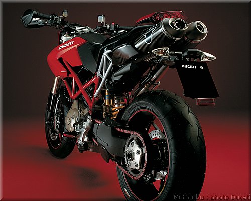 ducati_hypermotard_2008_056.jpg