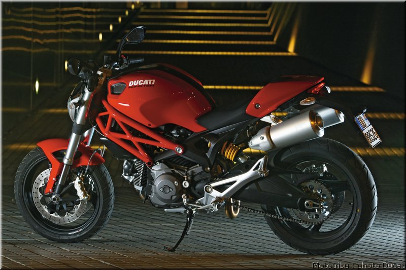 ducati_monster2008_01