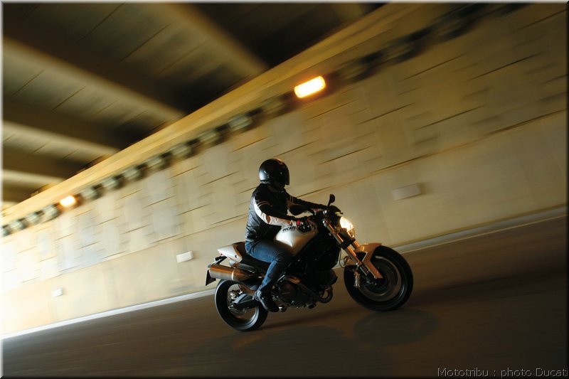 ducati_monster2008_06