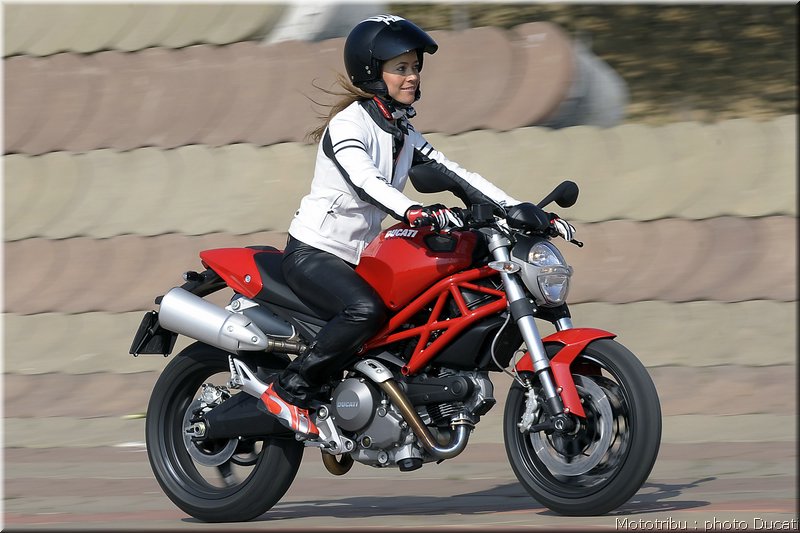 ducati_monster2008_10
