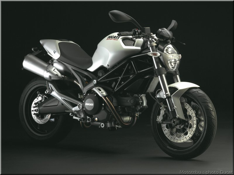 ducati_monster2008_19