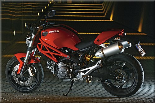 ducati_monster2008_01.jpg