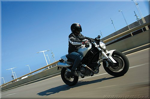 ducati_monster2008_07.jpg