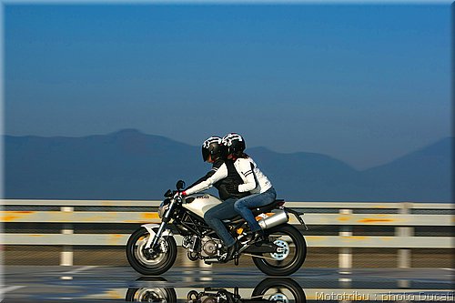 ducati_monster2008_08.jpg