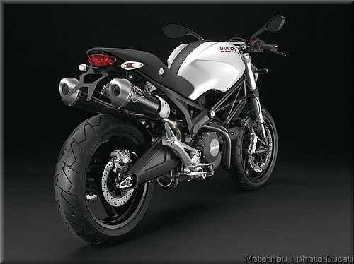 ducati_monster2008_28.jpg