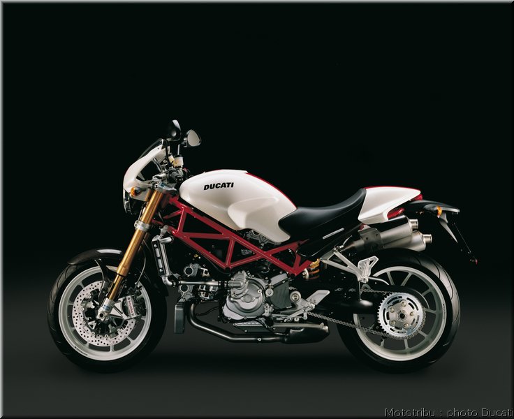 ducati_s4rs_2008_4