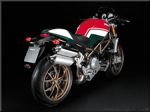 ducati_s4rs_2008_1.jpg