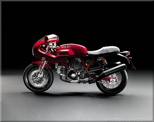 ducati_sport_2008_3.jpg