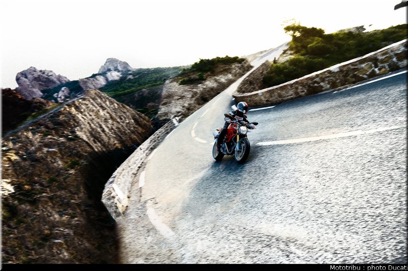 ducati_monster1100_2009_005