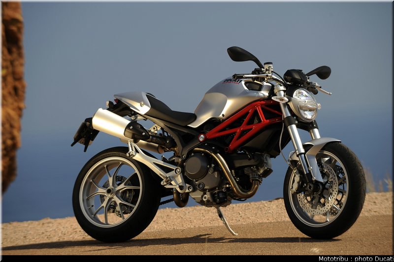 ducati_monster1100_2009_012