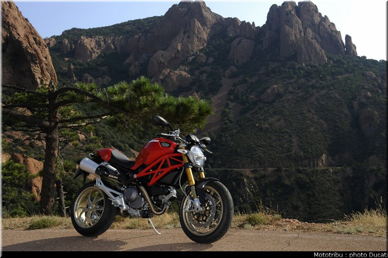 ducati_monster1100_2009_014
