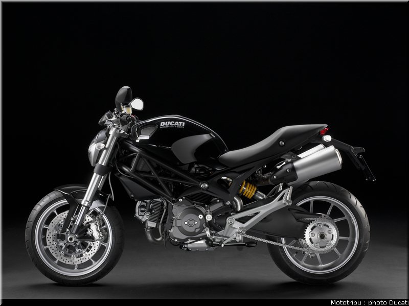 ducati_monster1100_2009_025