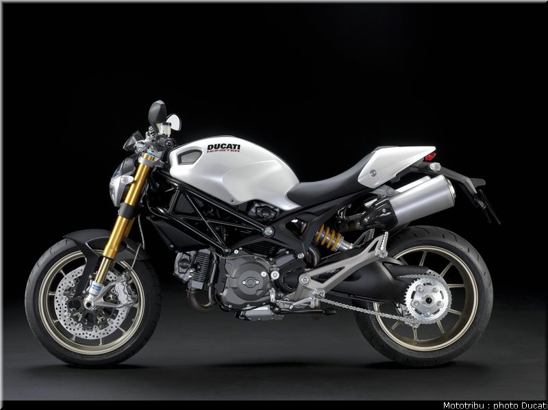 ducati_monster1100_2009_027