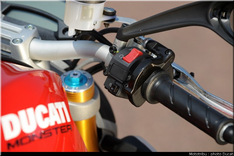 ducati_monster1100_2009_033