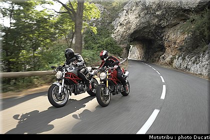 ducati_monster1100_2009_004.JPG