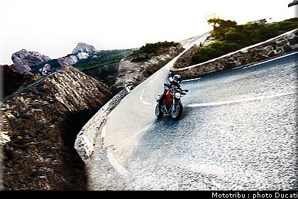 ducati_monster1100_2009_005.JPG