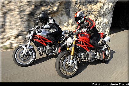 ducati_monster1100_2009_007.JPG