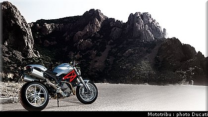 ducati_monster1100_2009_016.JPG