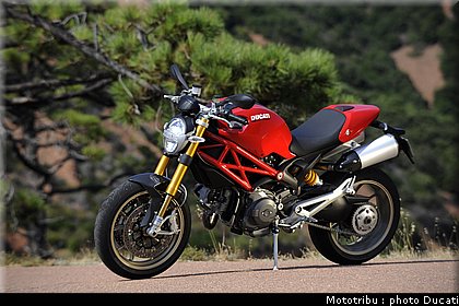ducati_monster1100_2009_018.JPG