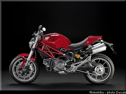 ducati_monster1100_2009_024.JPG