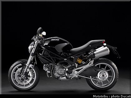 ducati_monster1100_2009_025.JPG