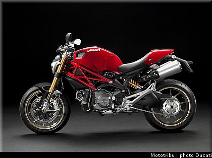 ducati_monster1100_2009_030.JPG