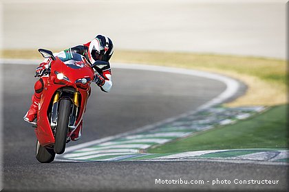 ducati_1198_1198s_2009_003.jpg