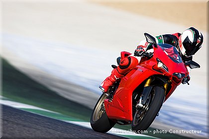 ducati_1198_1198s_2009_007.jpg