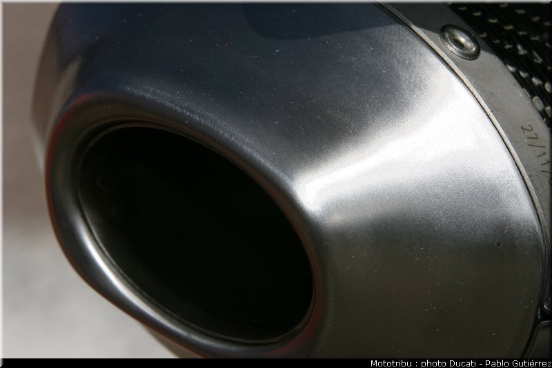 ducati_1198_sbk_2009_023