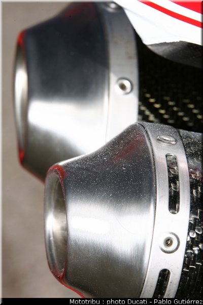 ducati_1198_sbk_2009_032