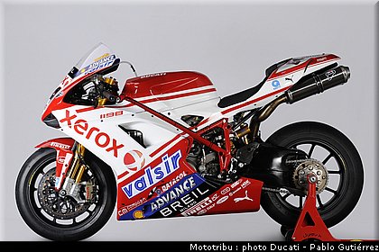 ducati_1198_sbk_2009_003.jpg