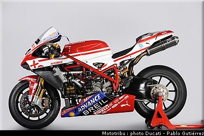 ducati_1198_sbk_2009_004.jpg