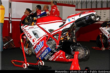 ducati_1198_sbk_2009_013.jpg