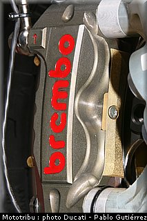 ducati_1198_sbk_2009_030.jpg