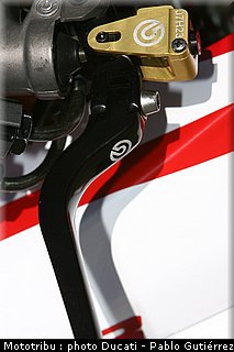 ducati_1198_sbk_2009_036.jpg