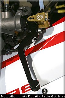 ducati_1198_sbk_2009_037.jpg
