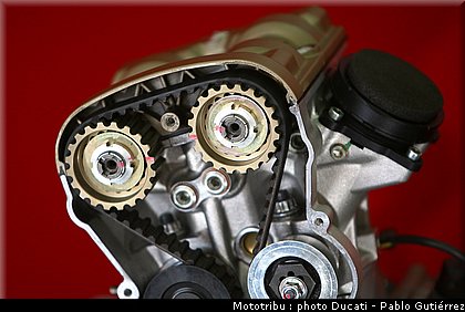 ducati_1198_sbk_2009_043.jpg