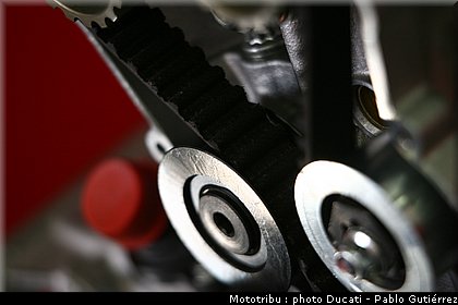 ducati_1198_sbk_2009_051.jpg