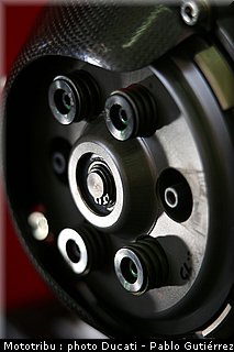 ducati_1198_sbk_2009_052.jpg