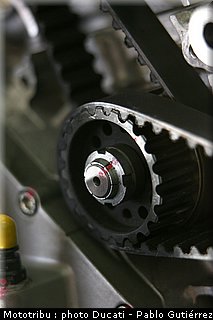 ducati_1198_sbk_2009_054.jpg