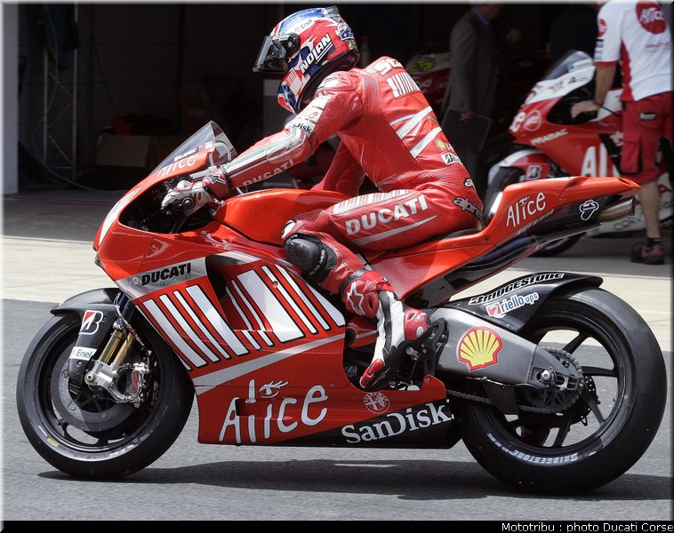 ducati_gp9_2009_008