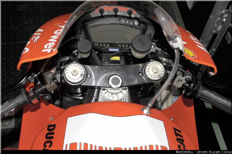 ducati_gp9_2009_009