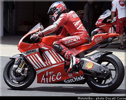 ducati_gp9_2009_008.jpg